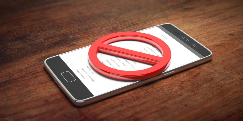cbd et sommeil stop au smartphone avant d'aller dormir